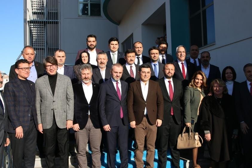 "Tütüncü, AK Parti Gençliğinin önemli bir değeridir"