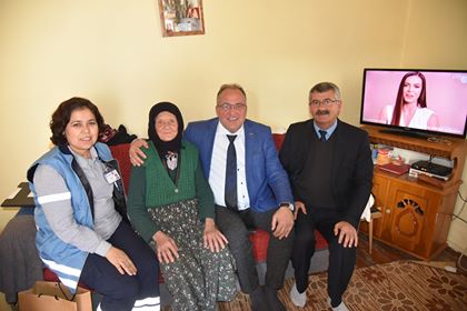 VATANDAŞLARIN TALEPLERİ EVLERİNDE DİNLENİYOR.