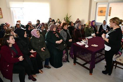 Veliler Belediye Tarafından Bilgilendiriliyor