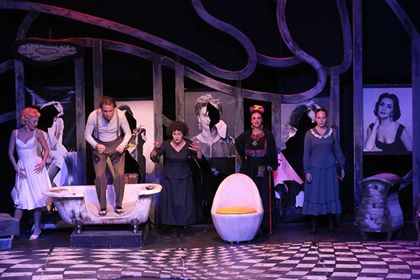 YILMAZ GÜNEY SAHNESİ 109 BİN 200 KİŞİYİ SANATLA BULUŞTURDU