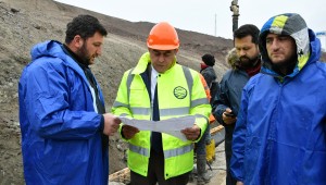 ASKİ GENEL MÜDÜRÜ ERDOĞAN ÖZTÜRK, SİNCAN OSB'DE HAFRİYAT YIĞINLARI NEDENİYLE ZARAR GÖREN ANA KOLEKTÖR HATTININ YAPIM ONARIM ÇALIŞMALARINI YERİNDE İNCELEDİ