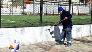 AVCILAR'DA ÇOCUK PARKLARI BAHARA HAZIRLANIYOR