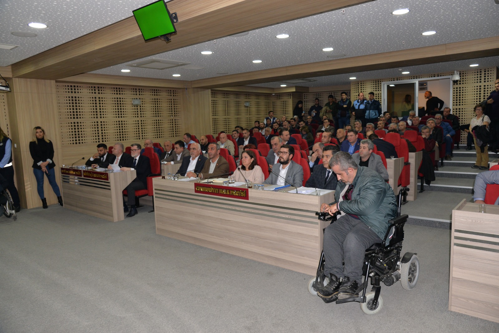 Başkan Serdar Aksoy'dan Demircioğlu'na sert yanıt