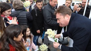 Bayındır'ın Turan Nergisi Kokusuyla İzmir'i Büyüledi  