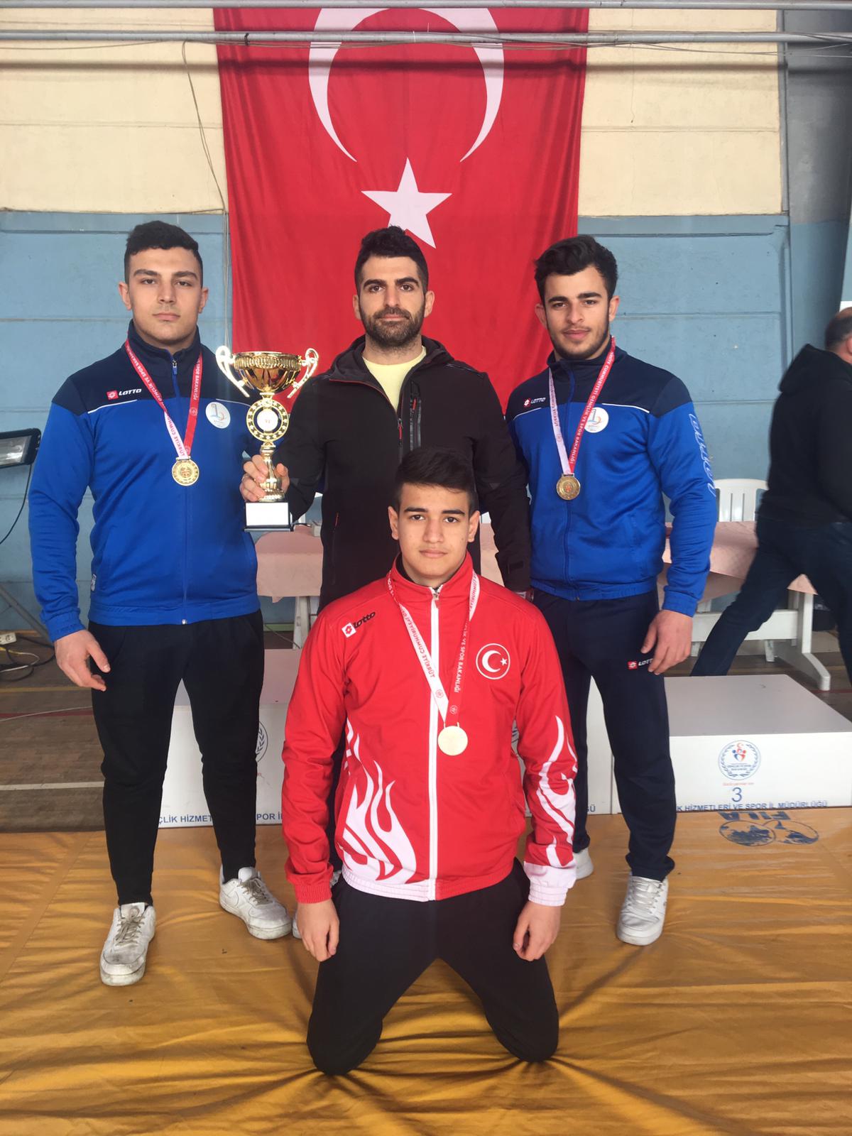 Bayraklılı güreşçiler İzmir ikincisi oldu