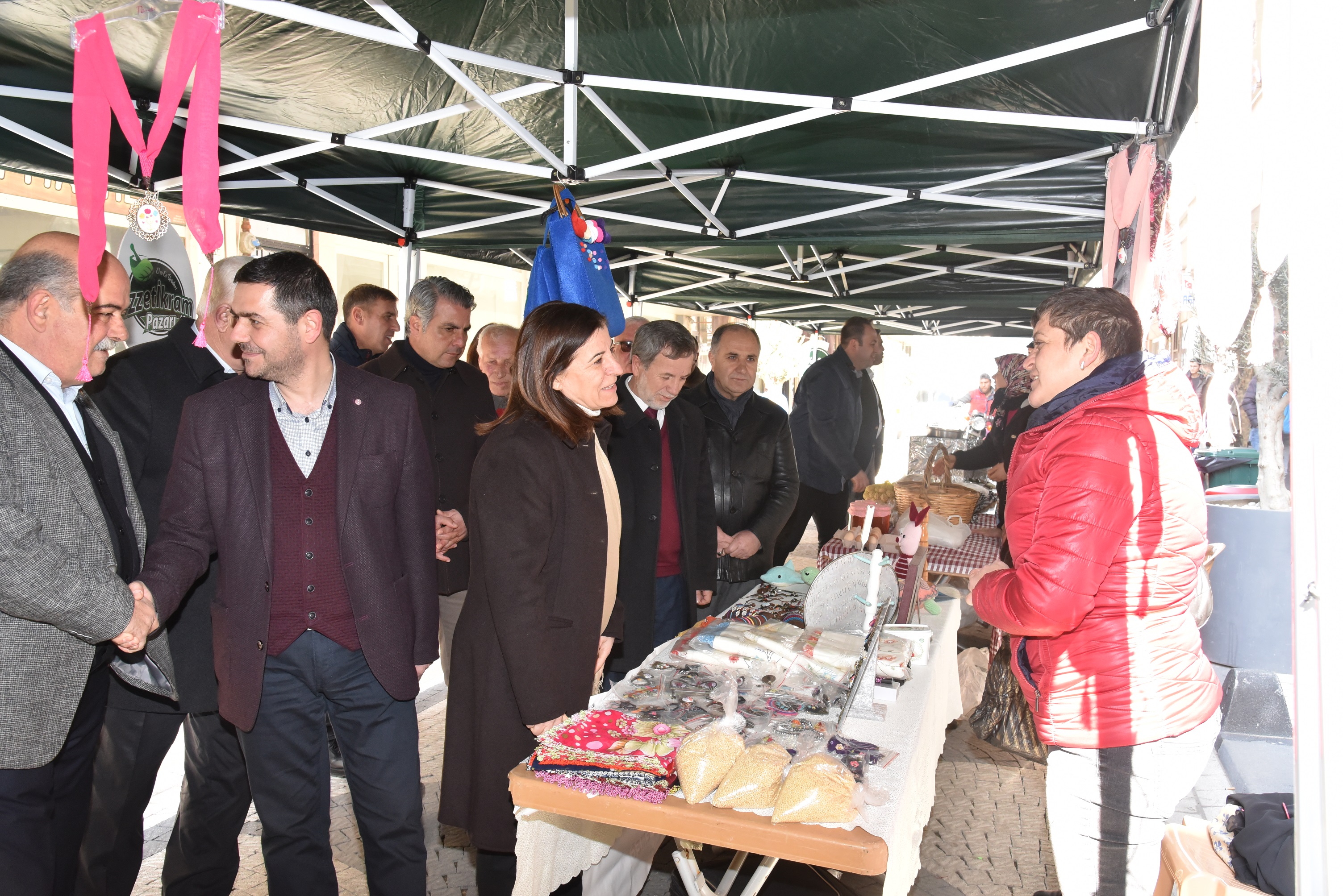 Bölgenin aranan, merakla beklenen lezzet durağı İzzeti İkram Pazarı, Artı Çarşı'da kuruldu