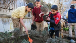 Bucalı miniklere "yeşil" aşısı: İlk kez toprakla buluşturlar