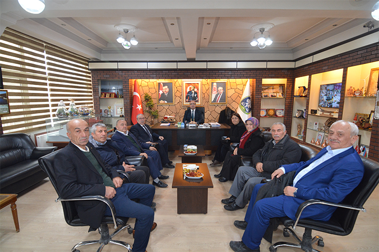 CHP İLÇE YÖNETİMİNDEN BAŞKAN ÇÖL'E ZİYARET