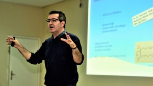 Dr. Can Akgündüz: "Hiç bir ilaç masum değil"