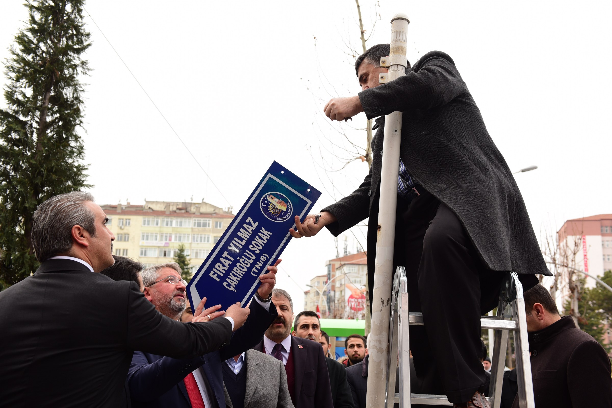 Fırat Yılmaz Çakıroğlu ve Kadeş Sokaklar hayırlı olsun