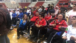 FOÇA BELEDİYESİ SPORCULARI, ENGELSİZMİR BOCCİA TURNUVASI'NDA BAŞARILAR KAZANDI