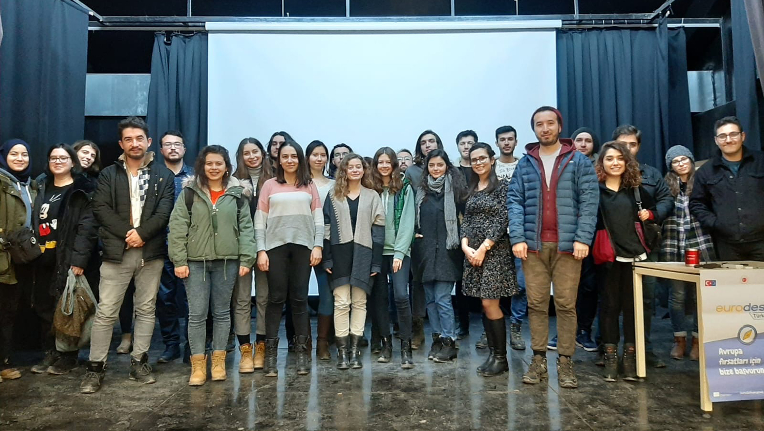 GENÇLERE AVRUPA FIRSATLARI ANLATILIYOR