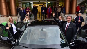  'Herşeyiniz bizden' projesi kapsamında evlenen çiftin nikahını Başkan İduğ kıydı