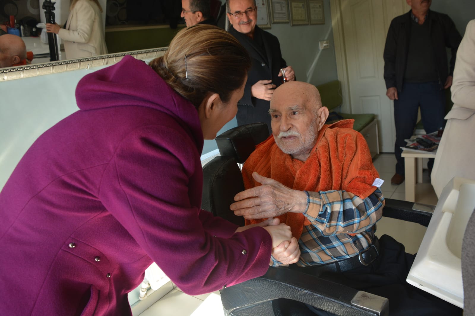 Hürriyet ve ekibinden, Akmeşe çıkarması