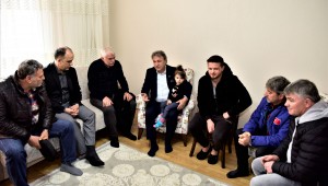 İduğ'dan genç futbolcuya  geçmiş olsun ziyareti