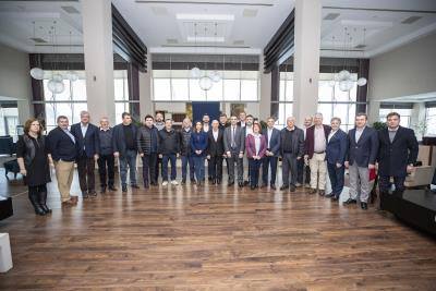 İzmir'in başkanları Menderes'te toplandı 