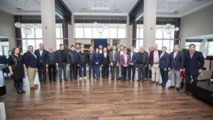İzmir'in başkanları Menderes'te toplandı 