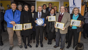 "İzmir Levantenleri" sergisi APİKAM'da açıldı