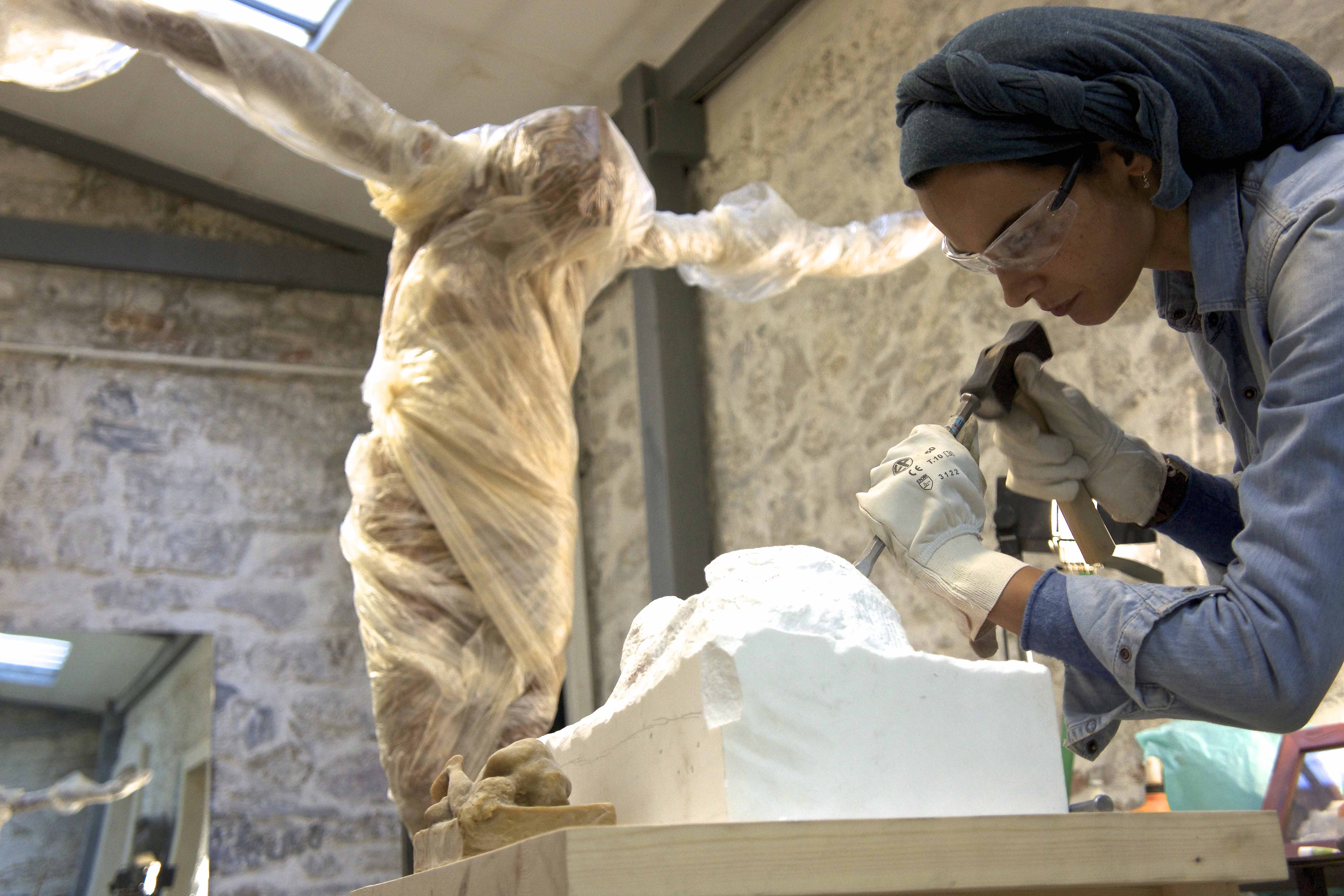 'Kadın' şimdi Antalya'da