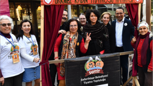 "Kadınların Sahnedeki Sesi" İzmir Sanat'taydı