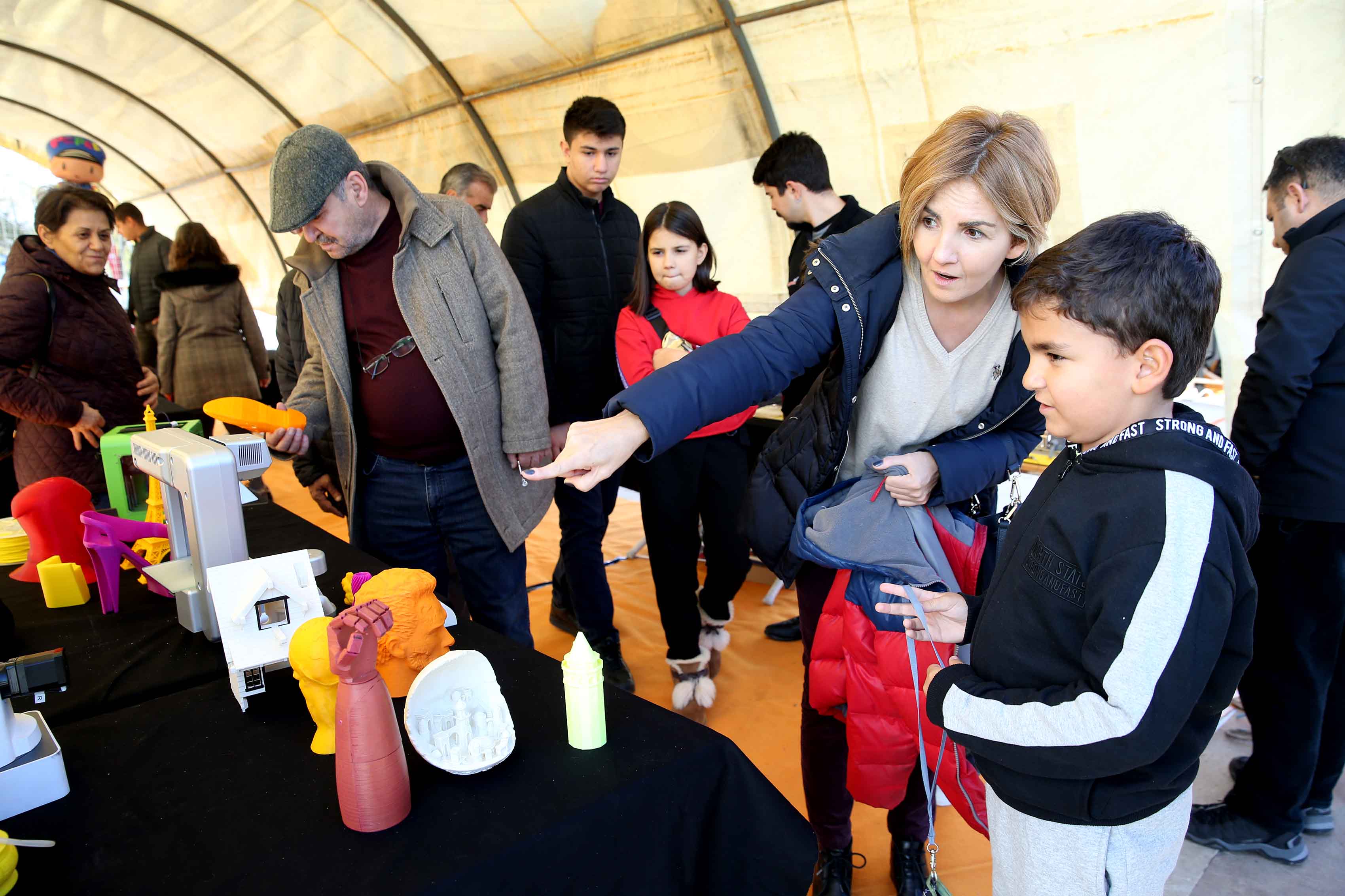Karşıyakalı öğrenciler üç boyutlu teknolojiyle tanışacak