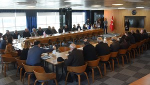 Kemalpaşa'da muhtarlarla "pozitif ayrımcılık" toplantısı