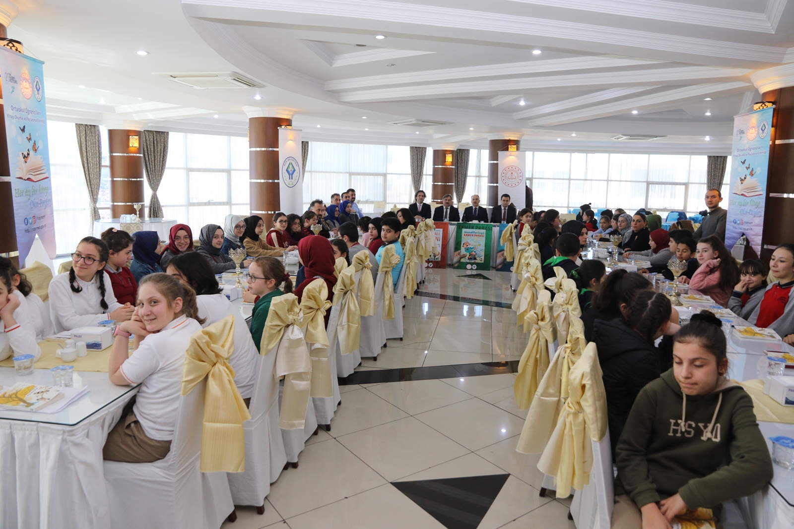 KİTAP OKUMA VE PAYLAŞIM ETKİNLİKLERİNİN İLKİ RİZE'DE YAPILDI…