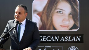 Özgecanlar için Buca tek ses: "Kadın cinayetlerine hayır!"