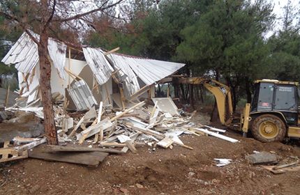 Tarım Arazisindeki Kaçak Barakalar Yıkıldı