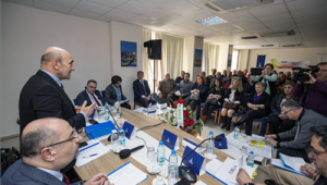 Tunç Soyer Urlalı muhtarlarla buluştu