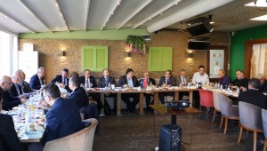  YATIRIMCILAR KINIK'TA BULUŞTU