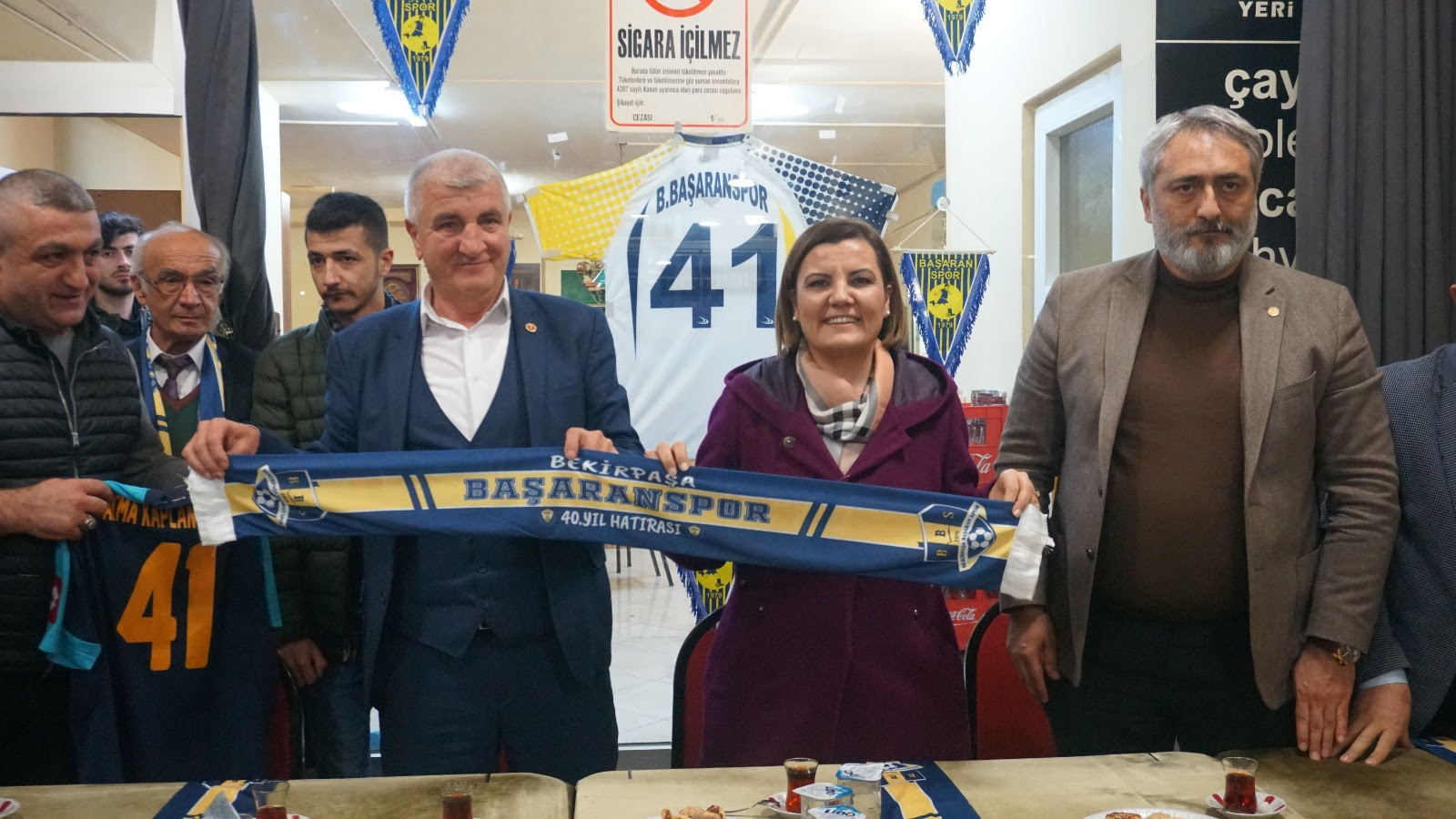  Başaranspor şampiyonluğu Başkan Hürriyet'le kutladı