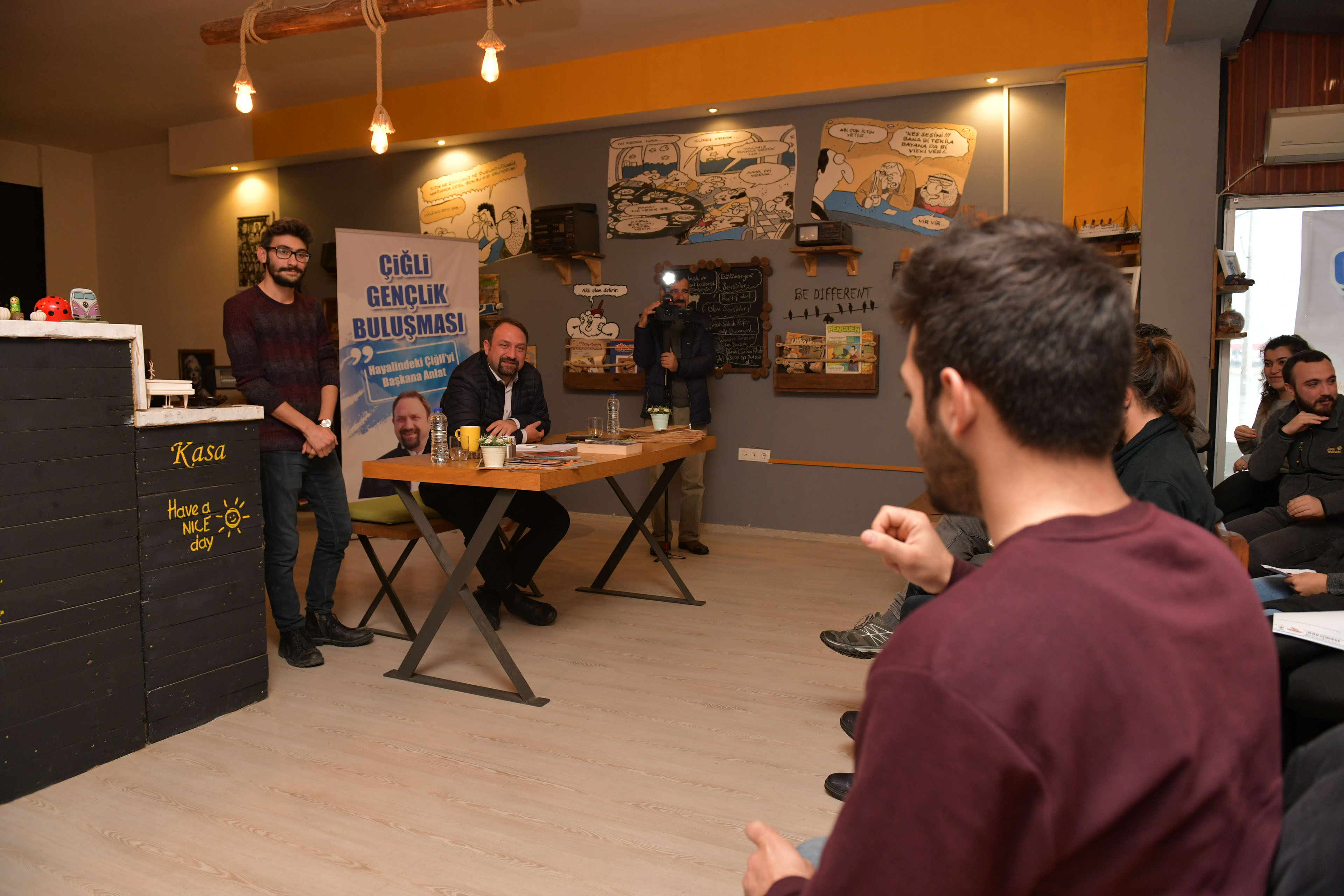 Başkan Gümrükçü Üniversite Öğrencileriyle Buluştu