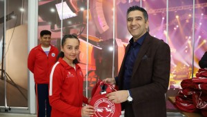 Başkan Kayalar Kadın Sporcularla