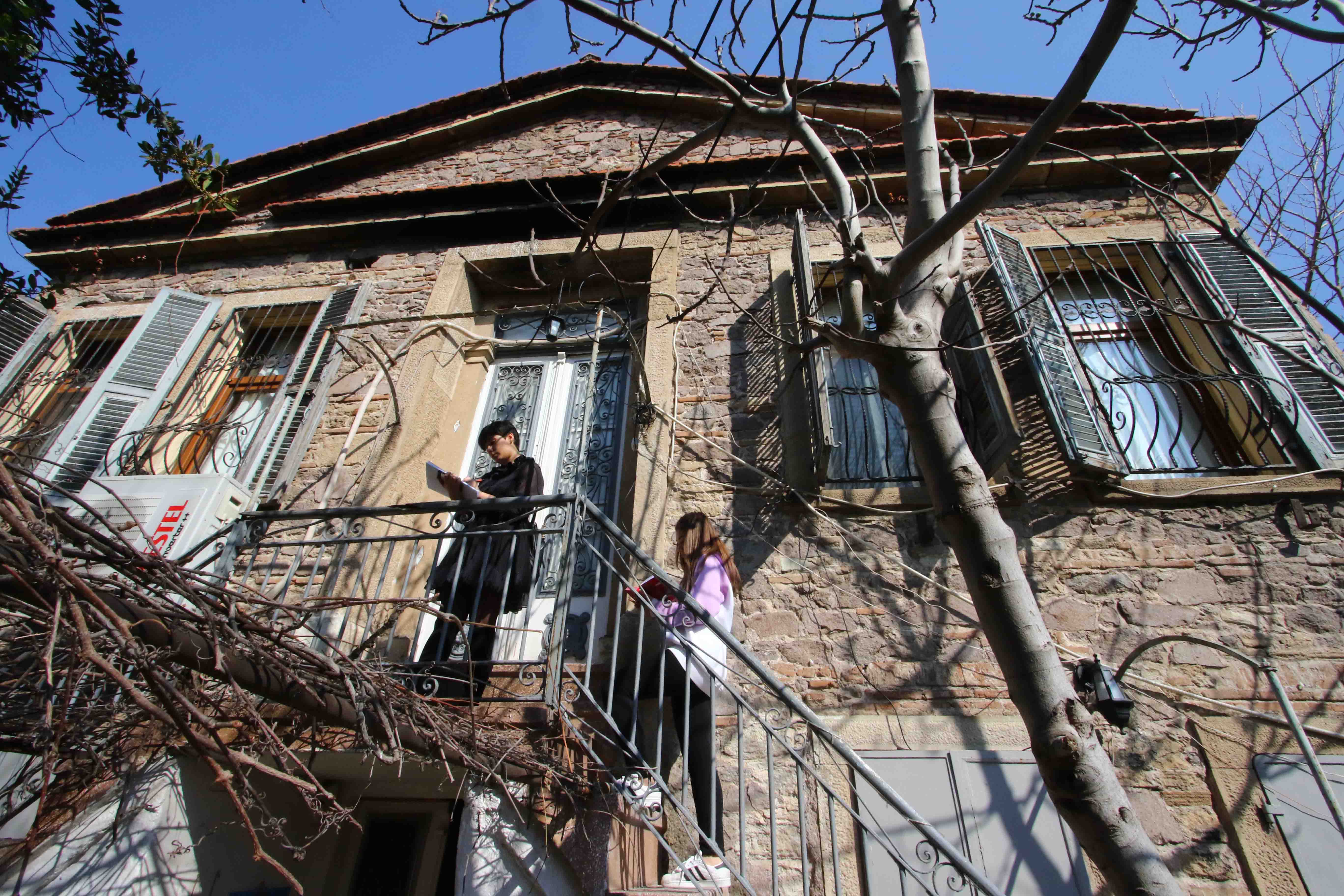 Bayraklı'nın tarihi evleri arşivleniyor