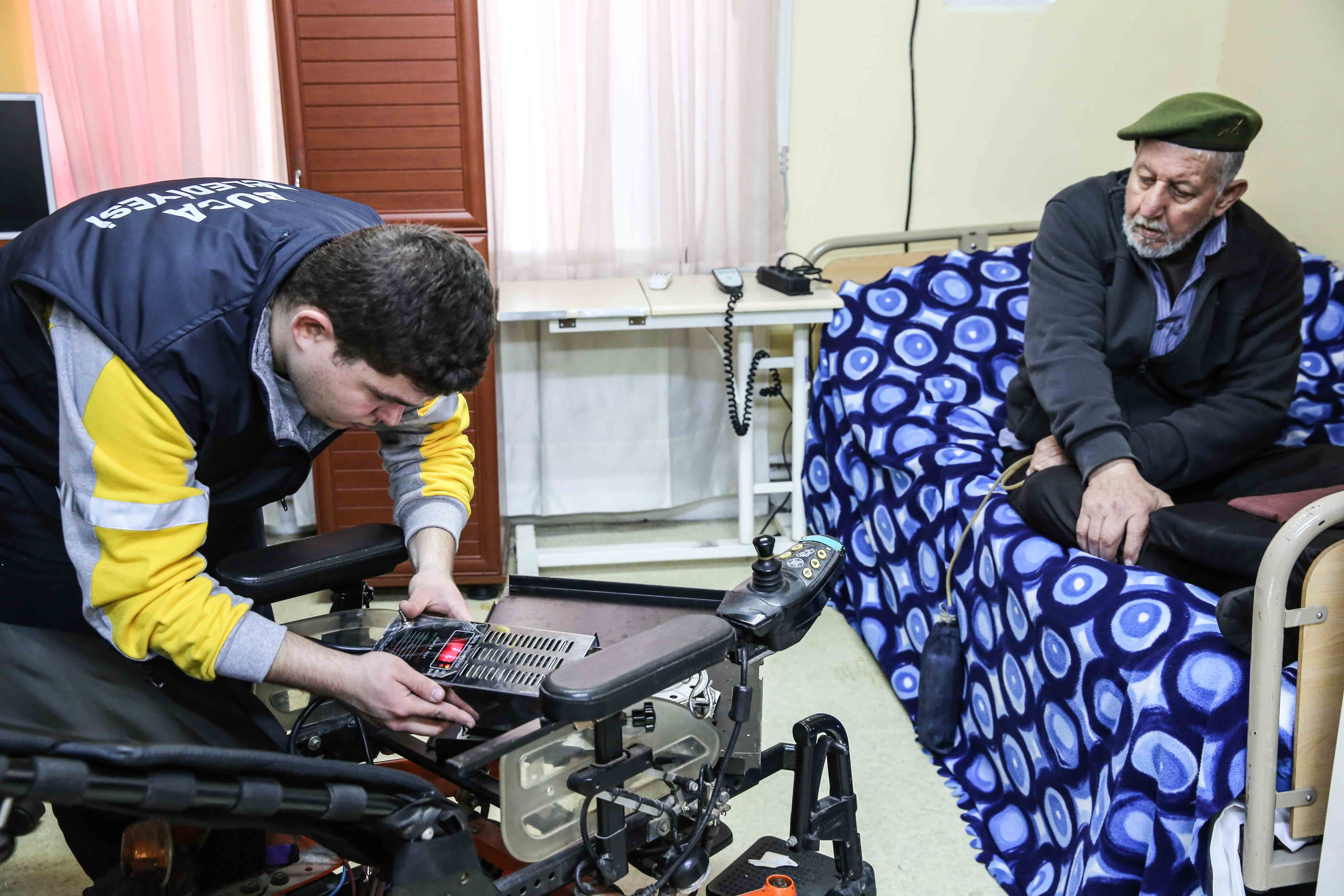 Buca Belediyesi'nden Türkiye'de bir ilk: Engelli tamir istasyonu