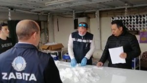 Buca'da koronavirüs denetimleri tam gaz: Kaçak el dezenfektanı ve yüz maskesi baskını