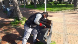 BURHANİYE'DE ÖNLEM İÇİN BANKLAR SÖKÜLDÜ