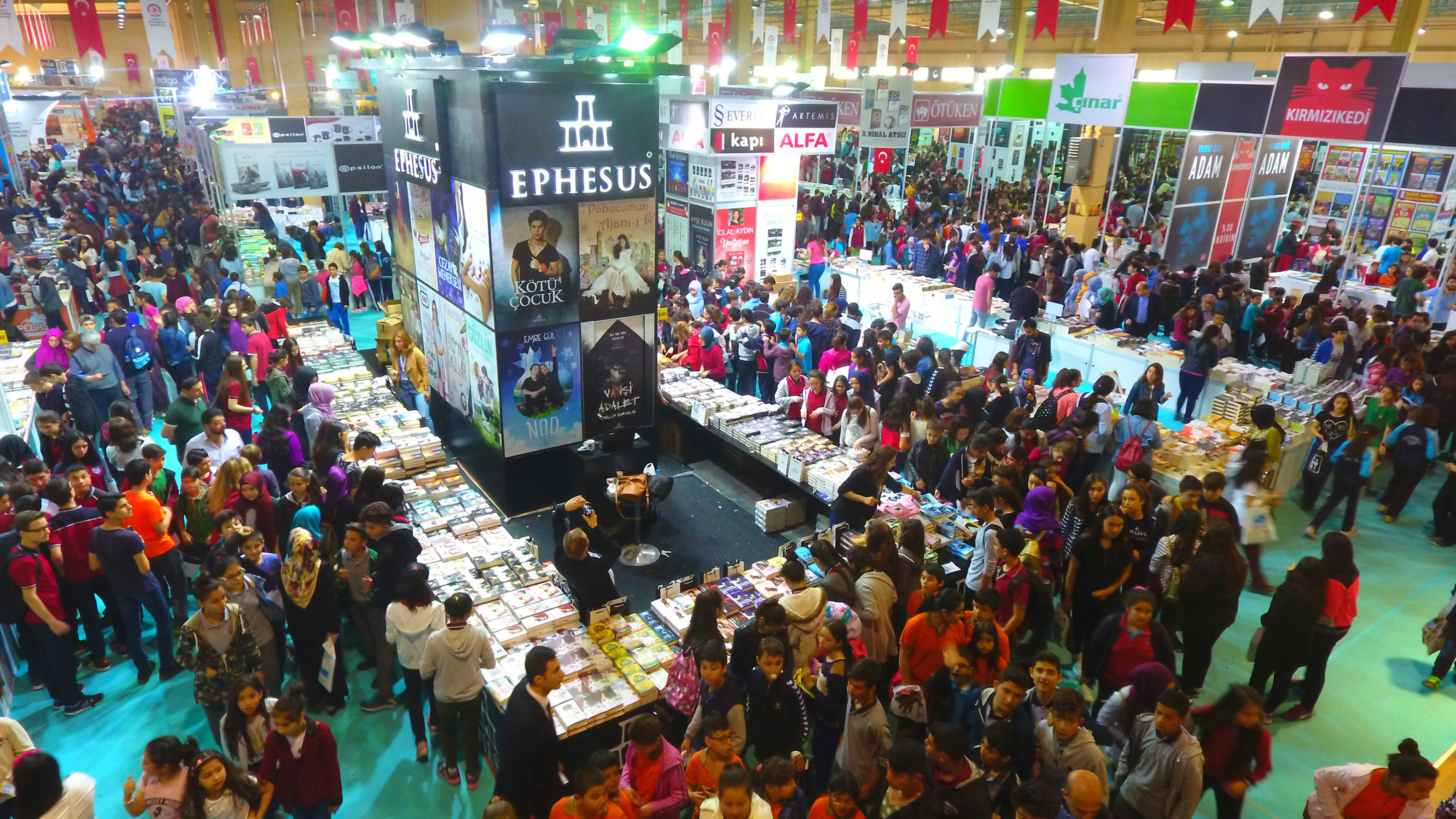 Büyükşehir Belediyesi 4. Kitap Fuarı ertelendi