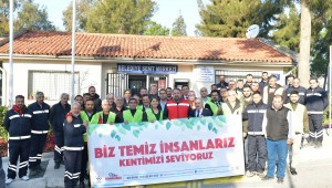 Çiğli'de pazartesi temizliklerine devam 