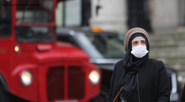 İngiliz uzmanlar: Önlemler bir yıl devam etmeli