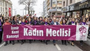 "İzmir kadının yanında olmaya devam edecek"