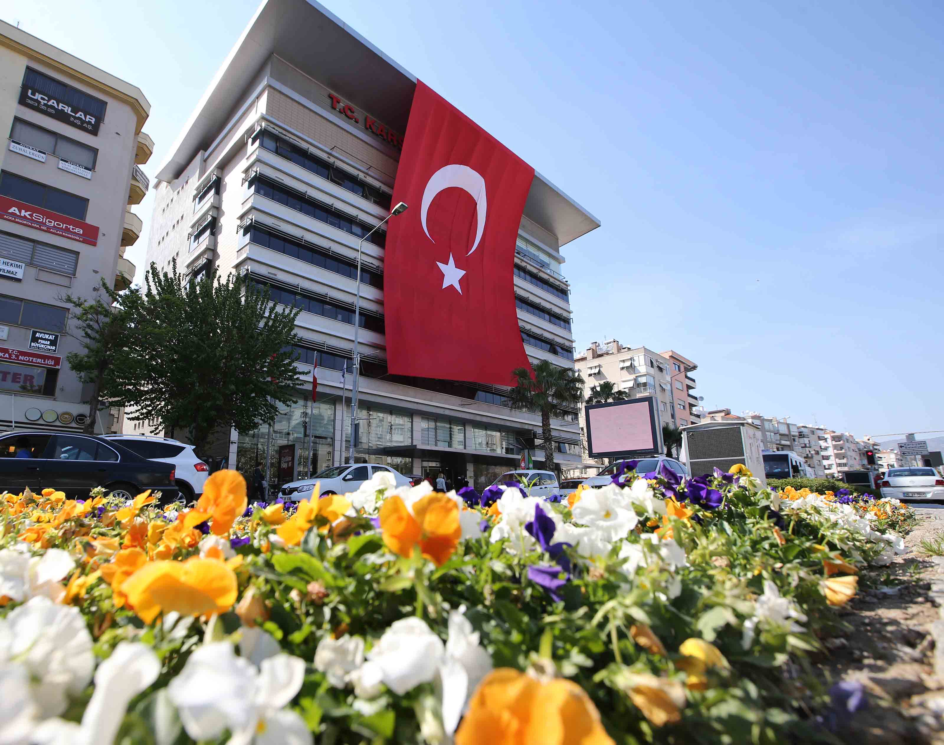  Karşıyaka Belediyesi bu ayki etkinliklerini iptal etti