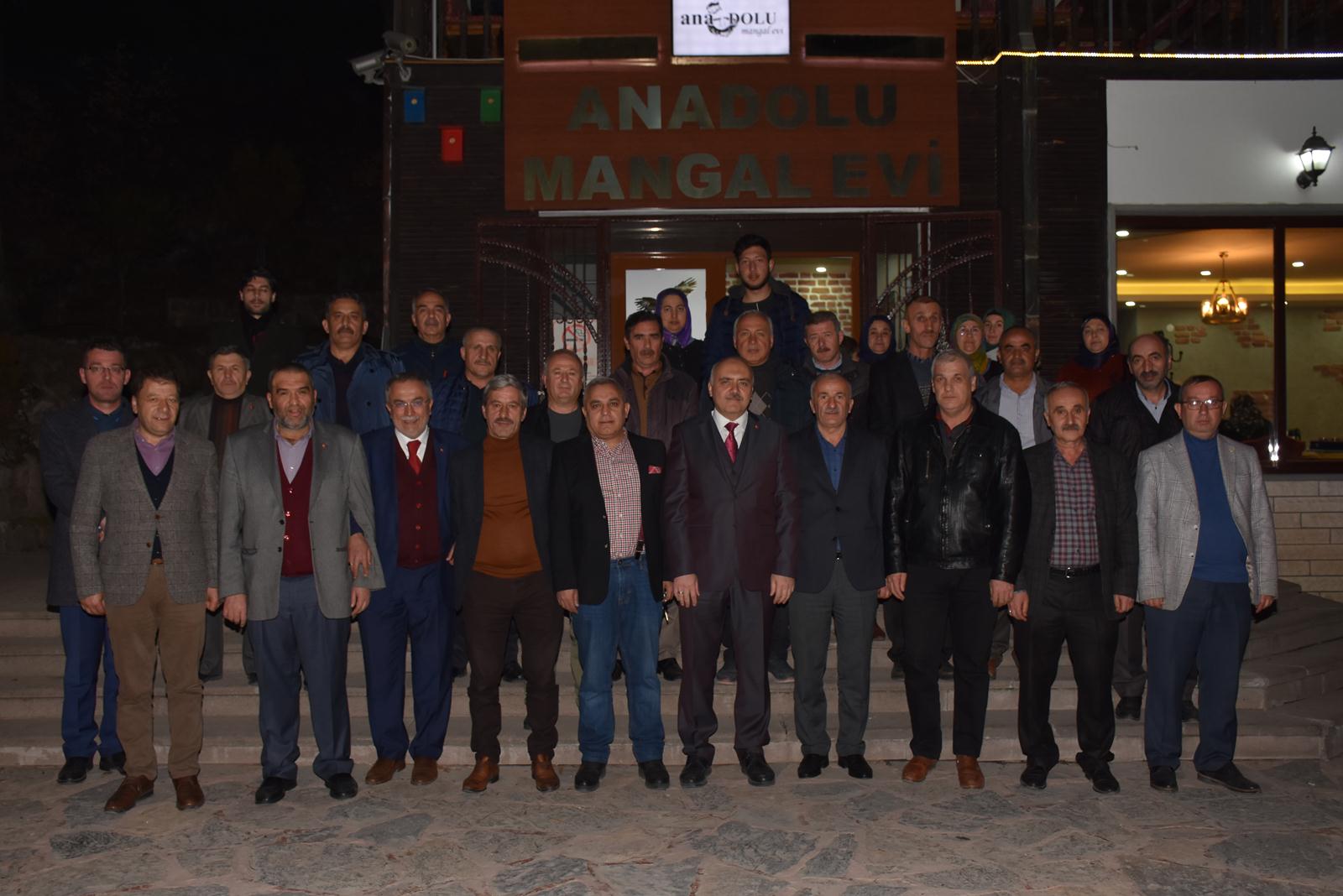 Kızılcahamam Belediyesi'nden Emekli Olanlara Plaket Verildi