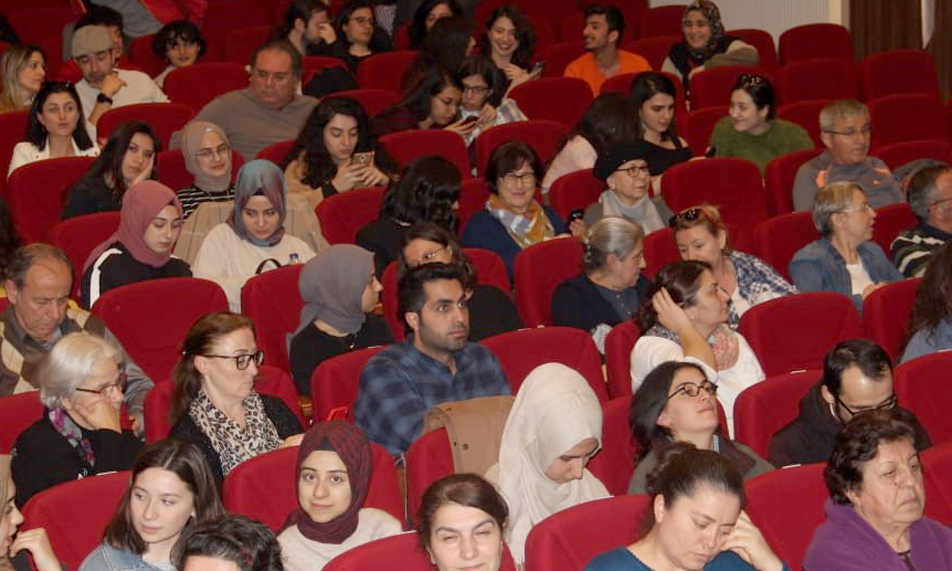 "KRALİÇE LEAR" ÇANKAYALILARLA BULUŞTUv