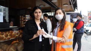 Menderes'te El Dezenfektanı Dağıtıldı