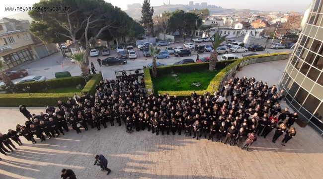 Menemen Belediyesi çalışanlarından şehitlere saygı