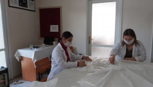 Menemen Belediyesi Koronavirüs'le mücadele kapsamında maske üretimine başladı
