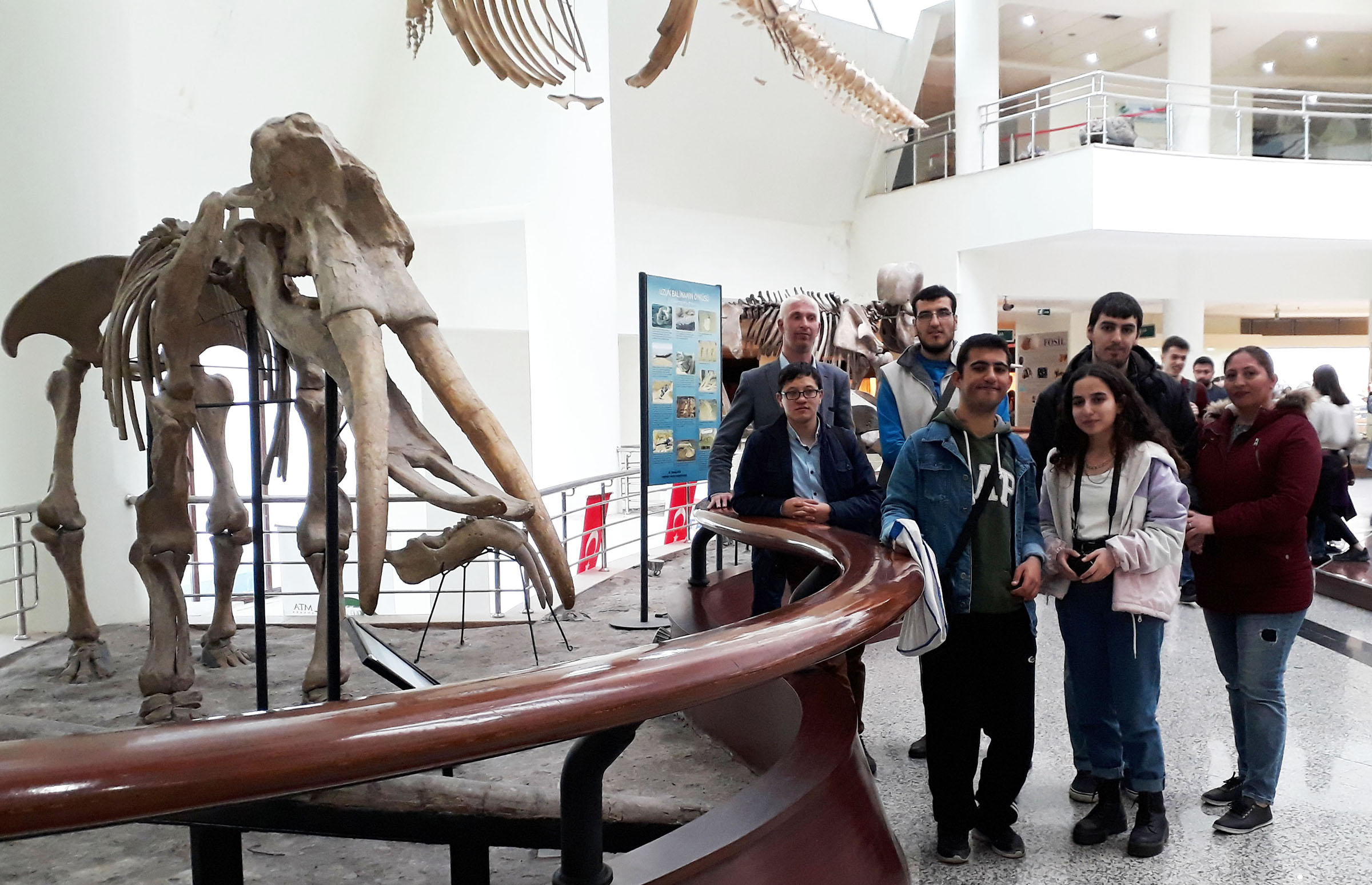 MÜZE GEZDİLER, CANLILARI ÖĞRENDİLER