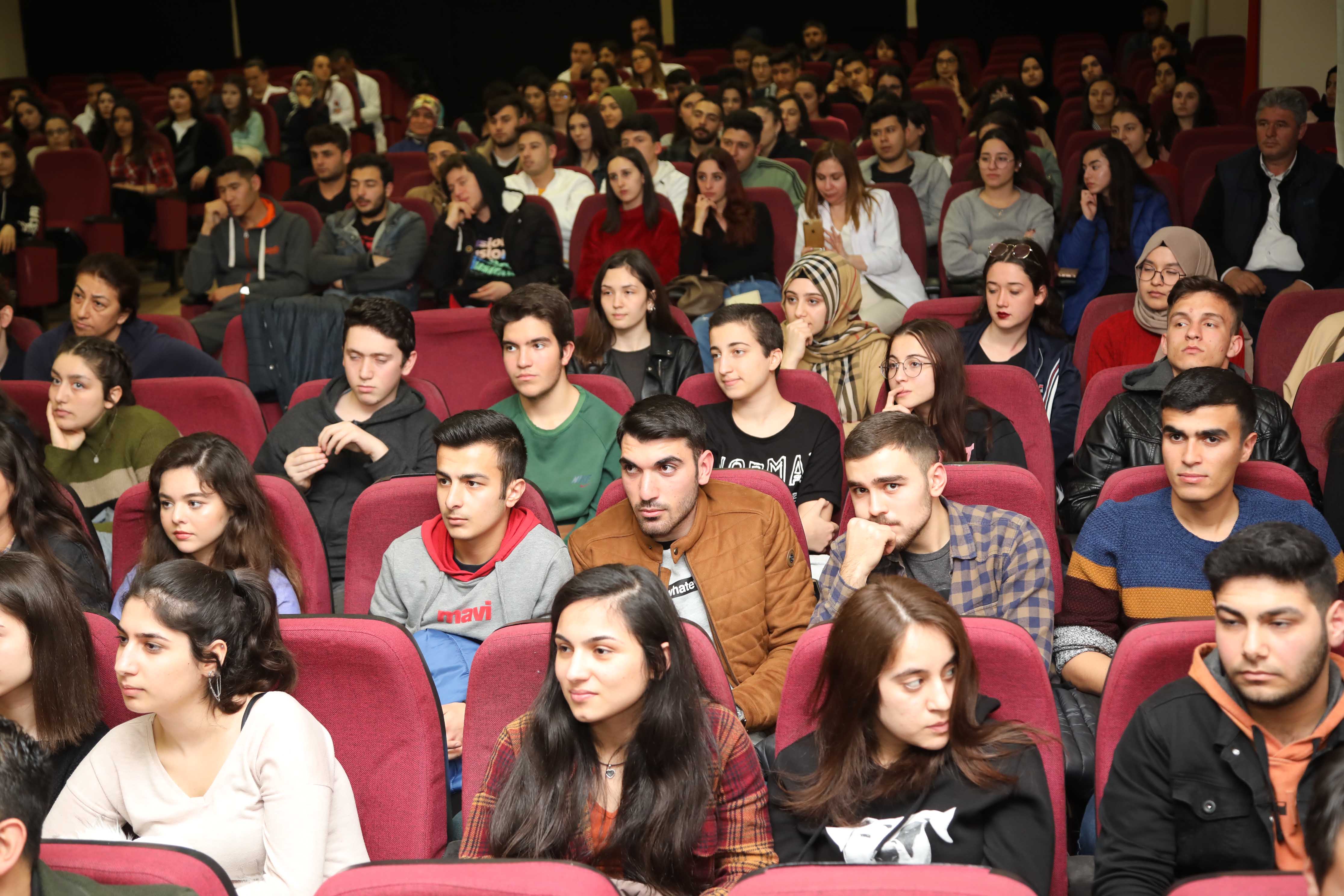 Öğrencilere sınav stresini yenmeyi anlattılar